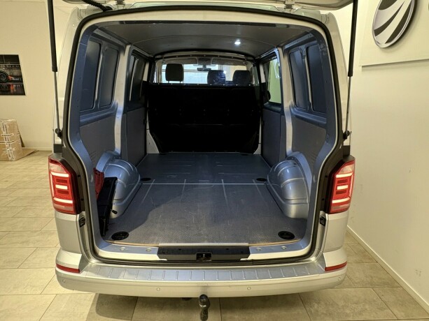 volkswagen-transporter-diesel-2019-big-6