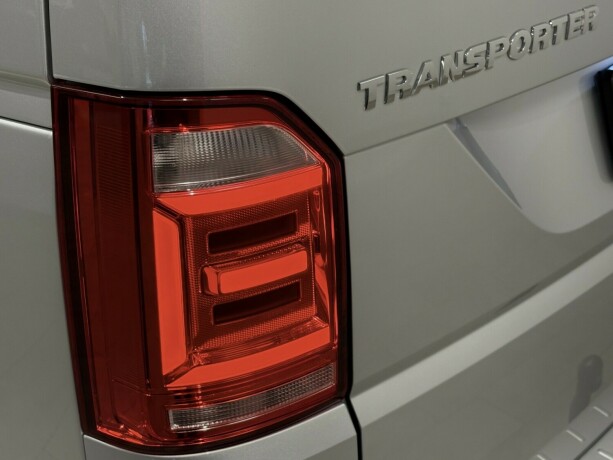 volkswagen-transporter-diesel-2019-big-5