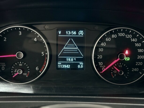 volkswagen-transporter-diesel-2019-big-18