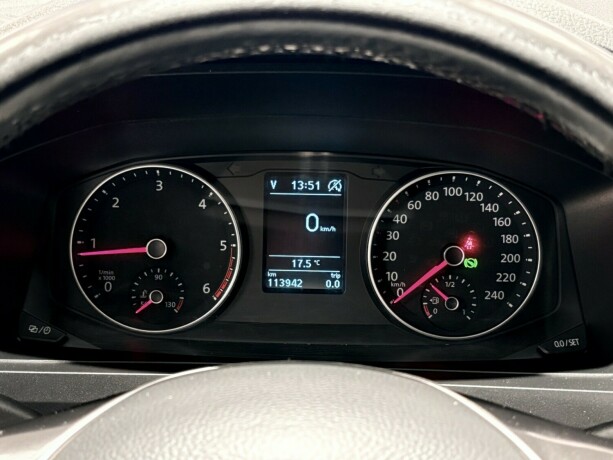 volkswagen-transporter-diesel-2019-big-10