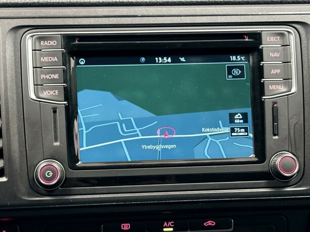 volkswagen-transporter-diesel-2019-big-15