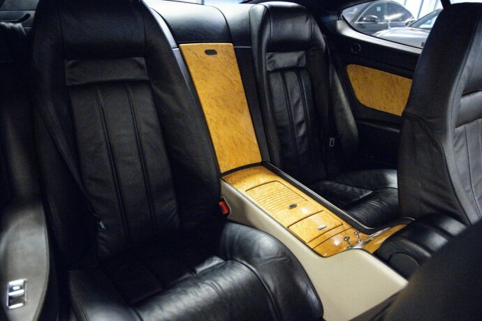 bentley-continental-bensin-2004-big-8