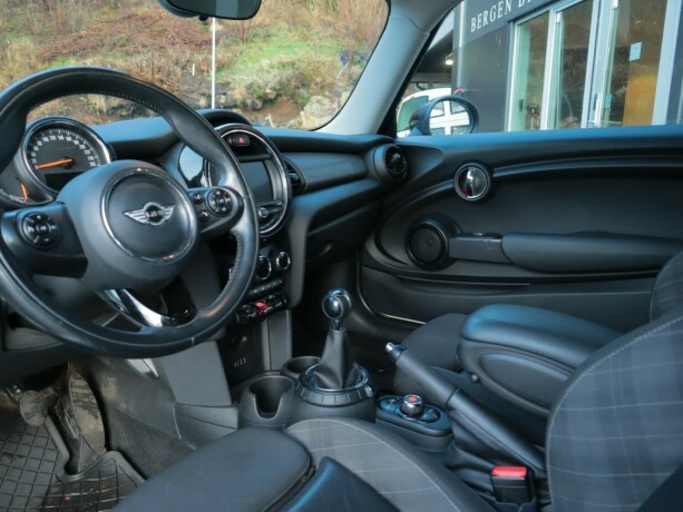 mini-cooper-diesel-2015-big-7