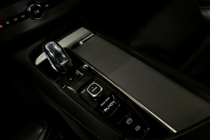 volvo-xc-90-elektrisitetbensin-2017-big-40