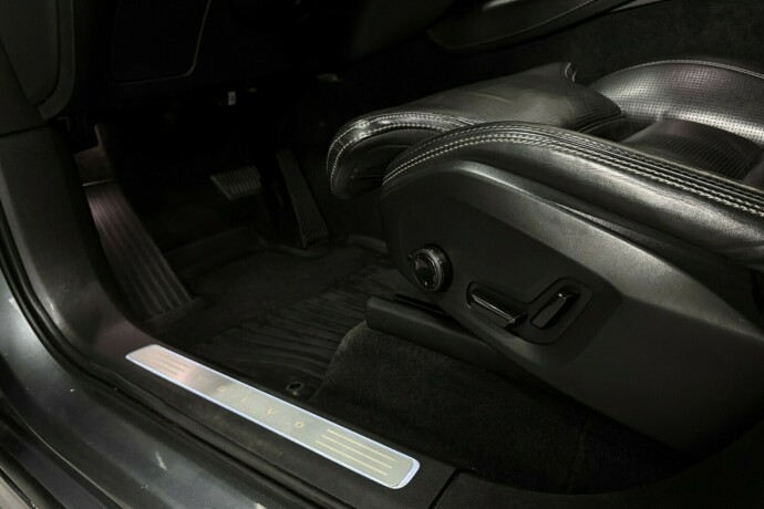 volvo-xc-90-elektrisitetbensin-2017-big-14