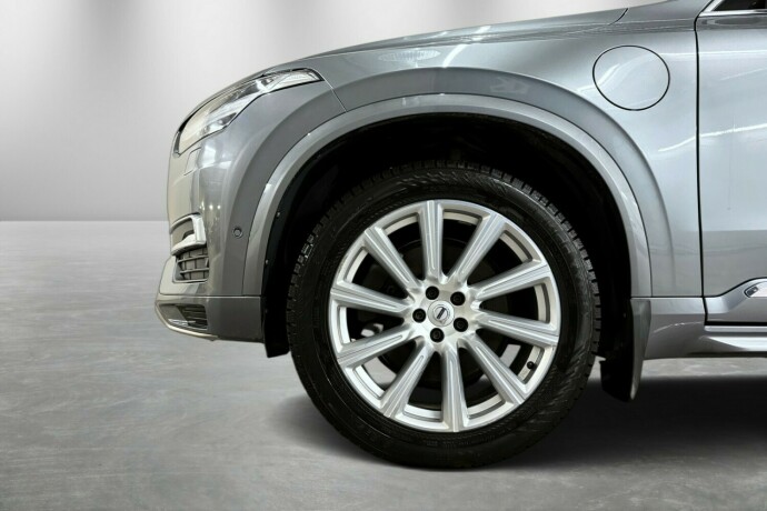 volvo-xc-90-elektrisitetbensin-2017-big-2