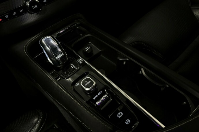 volvo-xc-90-elektrisitetbensin-2017-big-39