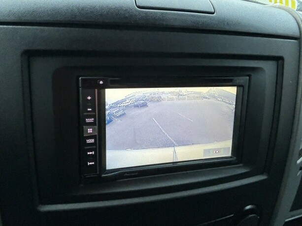 mercedes-benz-sprinter-diesel-2017-big-26