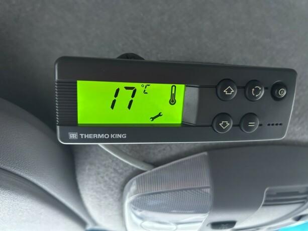 mercedes-benz-sprinter-diesel-2017-big-27