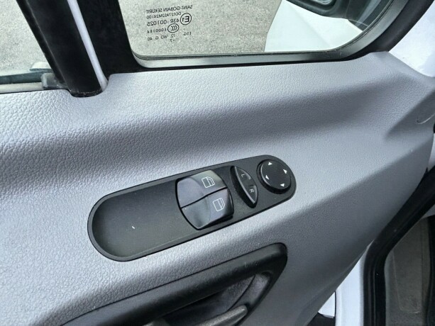 mercedes-benz-sprinter-diesel-2017-big-15