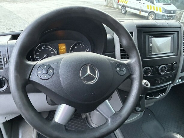 mercedes-benz-sprinter-diesel-2017-big-16