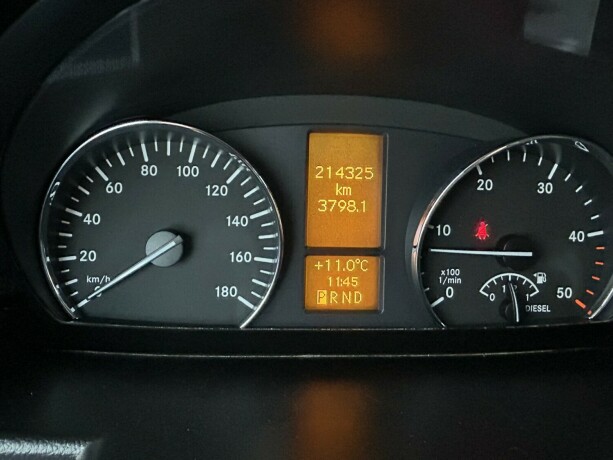 mercedes-benz-sprinter-diesel-2017-big-19