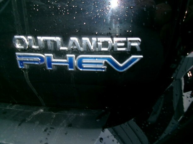 mitsubishi-outlander-elektrisitetbensin-2016-big-6