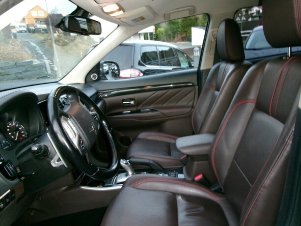 mitsubishi-outlander-elektrisitetbensin-2016-big-10