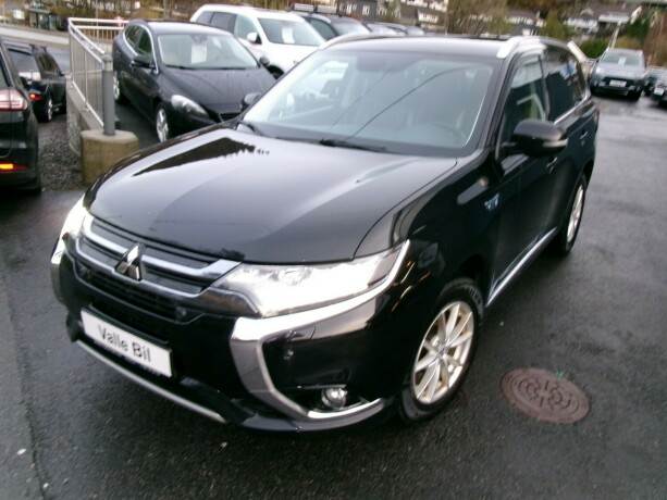 mitsubishi-outlander-elektrisitetbensin-2016-big-2