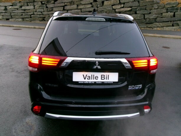 mitsubishi-outlander-elektrisitetbensin-2016-big-4