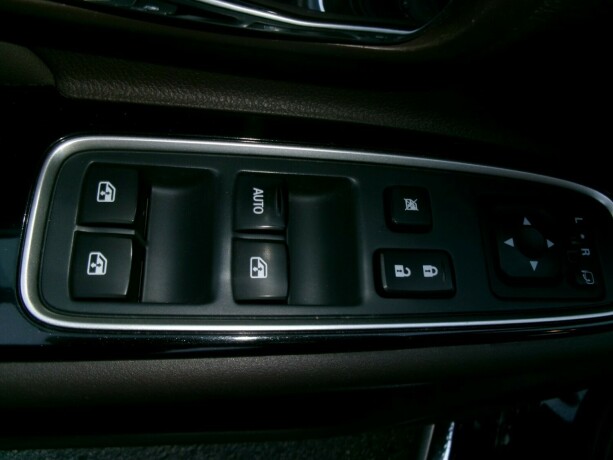 mitsubishi-outlander-elektrisitetbensin-2016-big-11