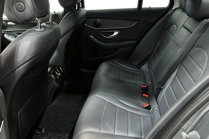 mercedes-benz-c-klasse-bensin-2019-big-4