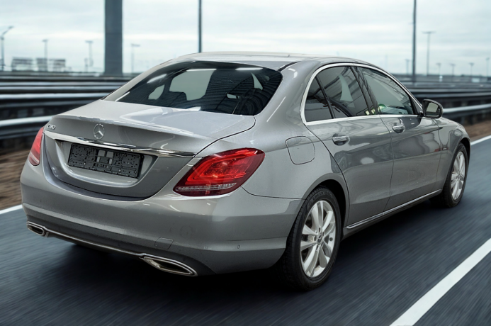 mercedes-benz-c-klasse-bensin-2019-big-1