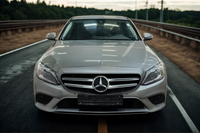 mercedes-benz-c-klasse-bensin-2019-big-2