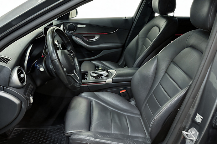 mercedes-benz-c-klasse-bensin-2019-big-5