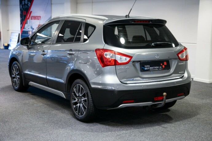 suzuki-sx4-s-cross-bensin-2015-big-1