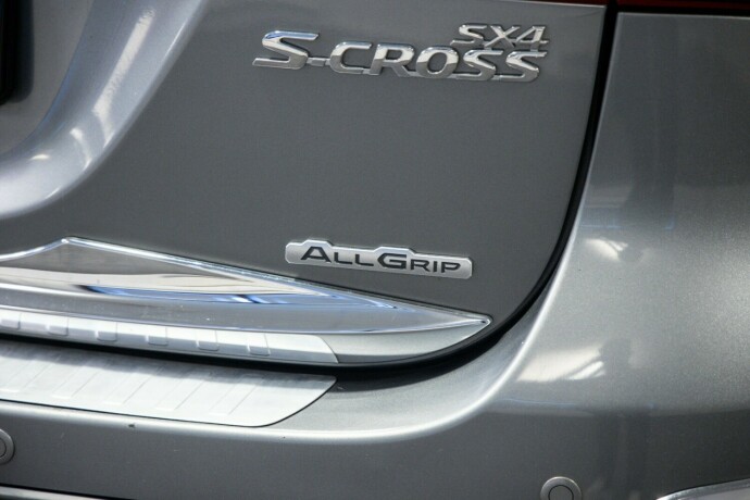 suzuki-sx4-s-cross-bensin-2015-big-11