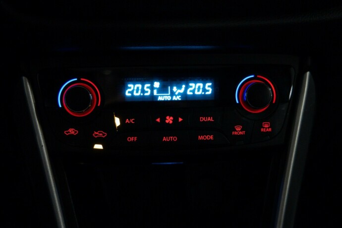 suzuki-sx4-s-cross-bensin-2015-big-24