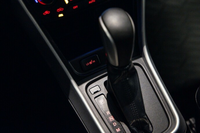 suzuki-sx4-s-cross-bensin-2015-big-26