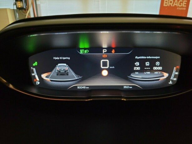 peugeot-5008-bensin-2018-big-29