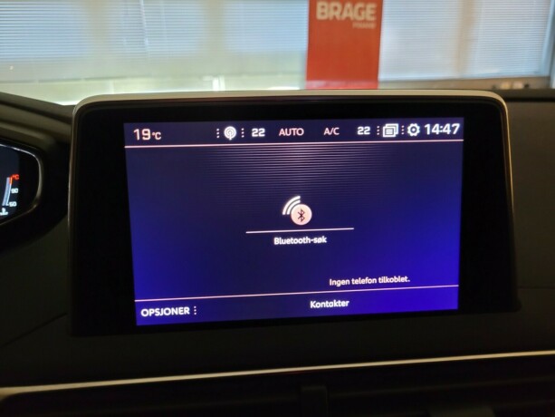 peugeot-5008-bensin-2018-big-39