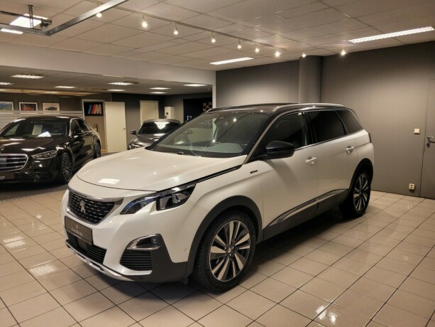 peugeot-5008-bensin-2018-big-9