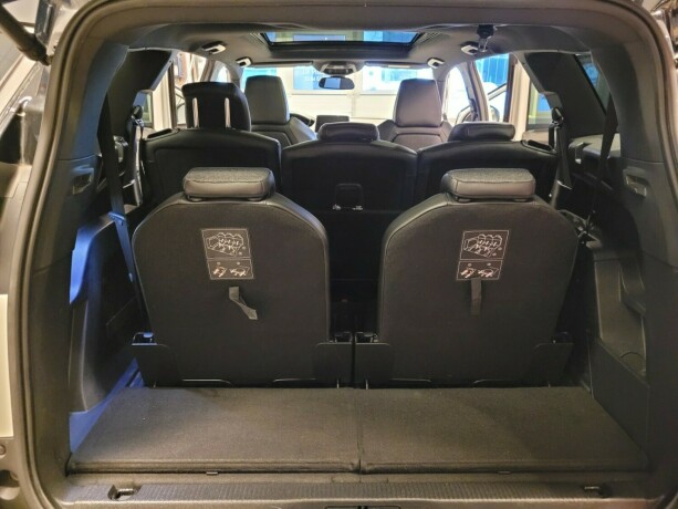 peugeot-5008-bensin-2018-big-22