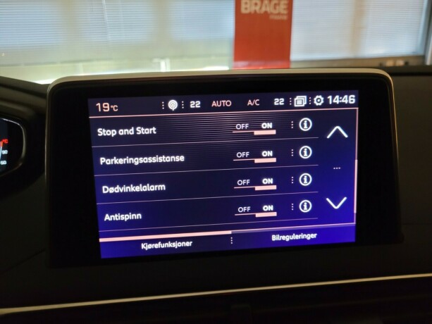 peugeot-5008-bensin-2018-big-37