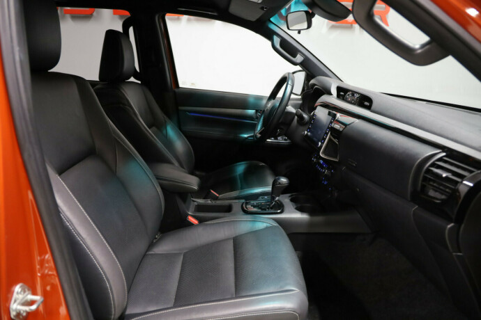 toyota-hilux-diesel-2021-big-9