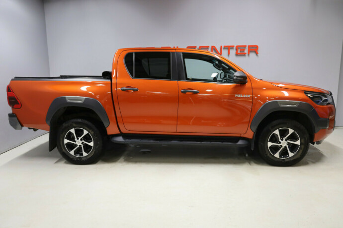 toyota-hilux-diesel-2021-big-2