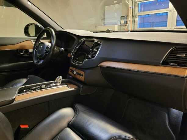 volvo-xc-90-elektrisitetbensin-2018-big-12