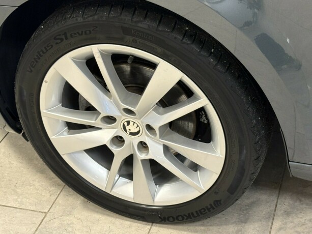 skoda-octavia-bensin-2019-big-2