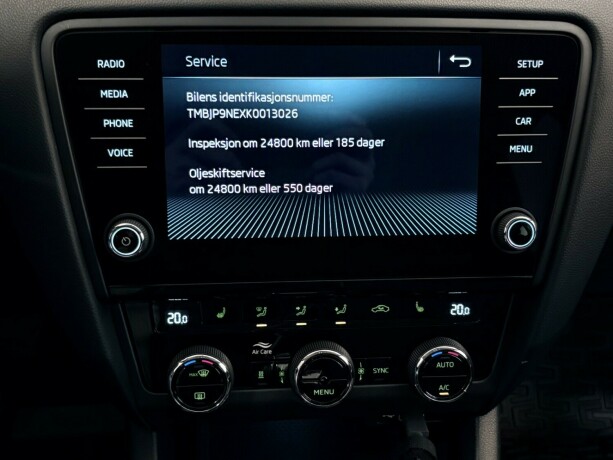 skoda-octavia-bensin-2019-big-18