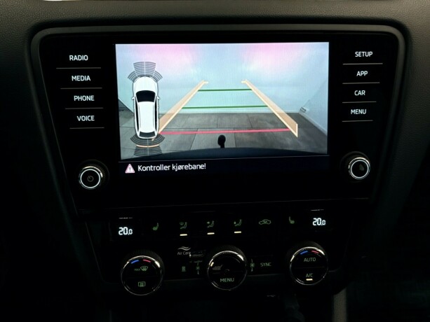 skoda-octavia-bensin-2019-big-22