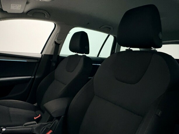 skoda-octavia-bensin-2019-big-9