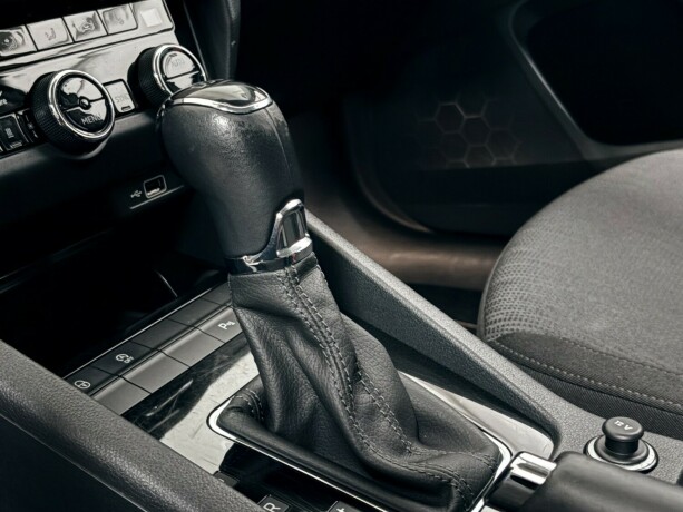 skoda-octavia-bensin-2019-big-8