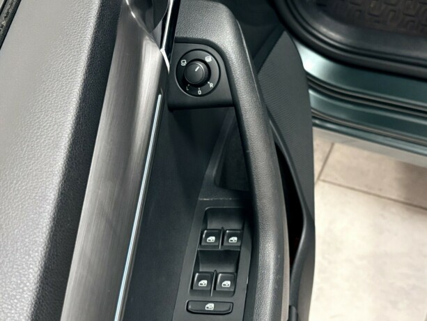 skoda-octavia-bensin-2019-big-11