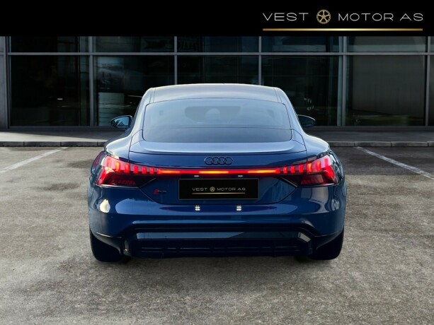 audi-e-tron-gt-rs-elektrisitet-2022-big-5