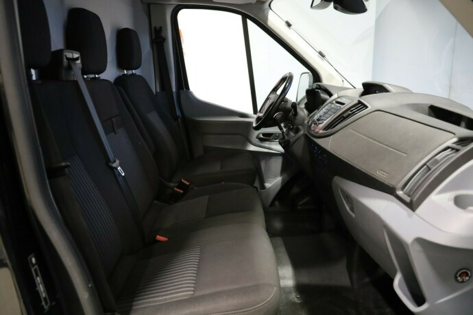 ford-transit-diesel-2017-big-9