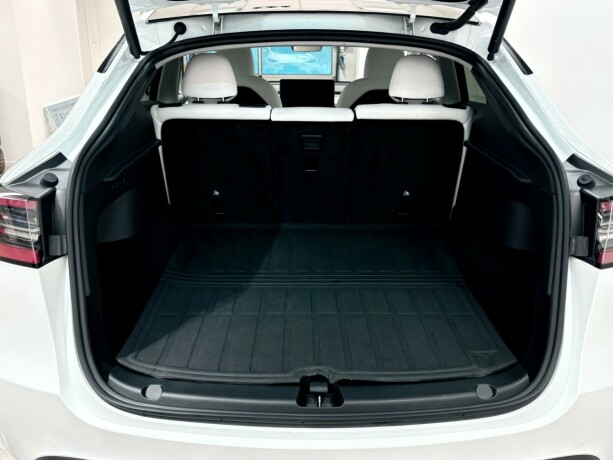 tesla-model-y-elektrisitet-2022-big-28