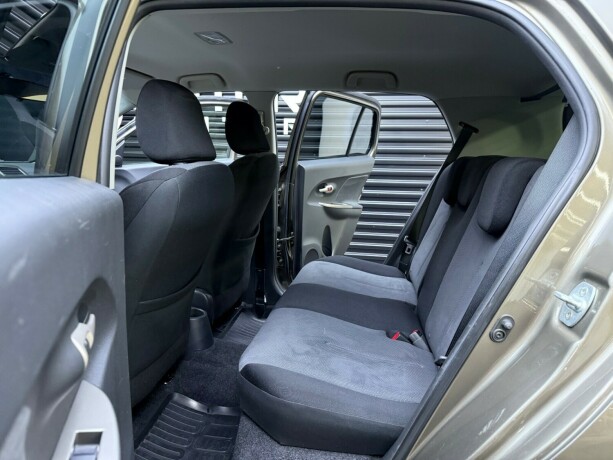 toyota-urban-cruiser-diesel-2012-big-24