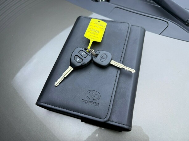 toyota-urban-cruiser-diesel-2012-big-27