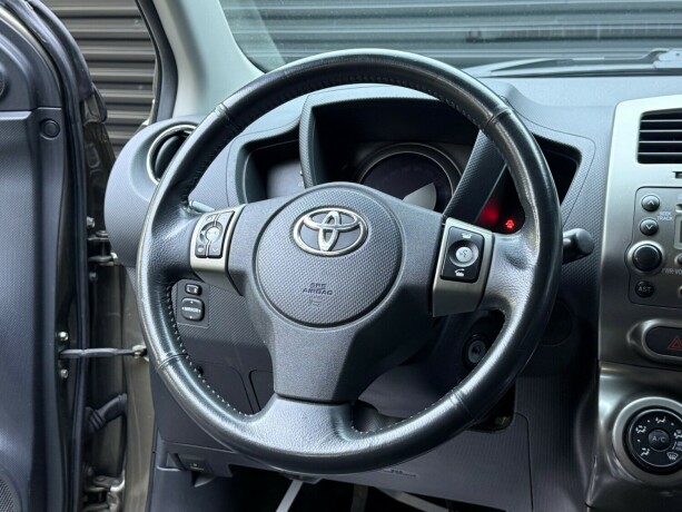 toyota-urban-cruiser-diesel-2012-big-12