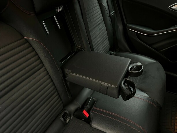 mercedes-benz-a-klasse-bensin-2015-big-27